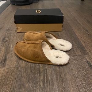 Men’s Ugg Scuff Slippers/Size 11